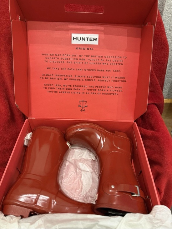 Hunter Shoes - Hunter Glossy Red Short Rain Boots with Buckle
